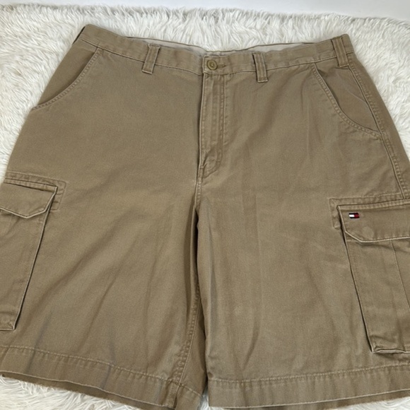 Tommy Hilfiger Beige/Tan Cargo Utility Shorts - Picture 2 of 11